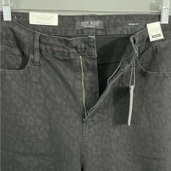 Judy Blue Plus Skinny Fit Black Cheetah Animal Print Jeans NWT - Picture 6 of 12